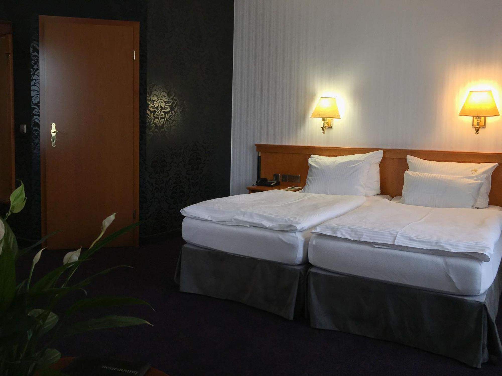 Hotel Germania Κόχεμ Εξωτερικό φωτογραφία